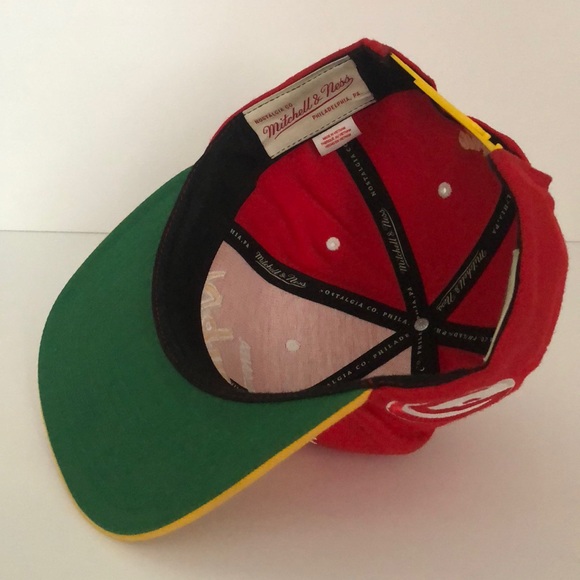 Vintage Atlanta Hawks Snapback Hat Red Yellow - Picture 5 of 5